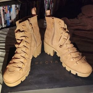 Shutz combat style healed laces with zip up